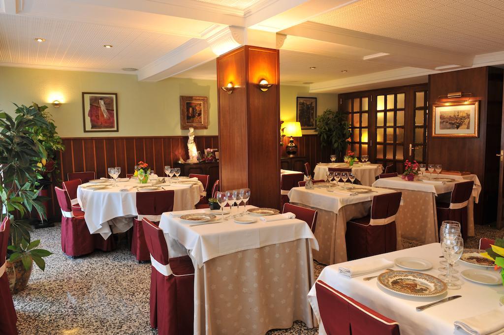 Hotel Tall De Conill Capellades ภายนอก รูปภาพ